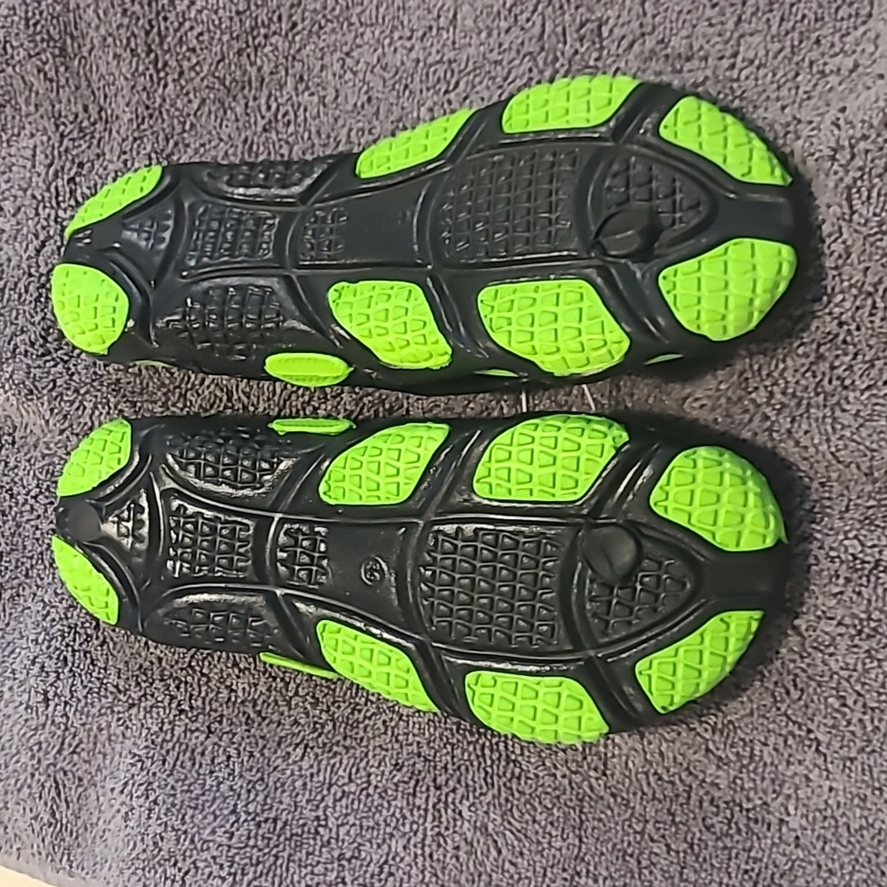 Flip-flops green & black sandals - Picture 9 of 13
